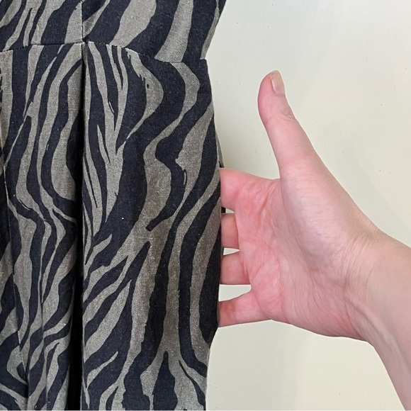 Anthropologie Linen Blend Corey Lynn Calter Onyx Wrap Jumpsuit in Zebra Size XS - Picture 5 of 9